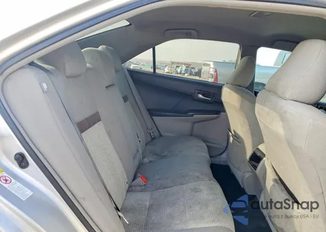 2012 Toyota Camry Base z USA, uszkodzony, nr VIN 4T1BF1FK3CU588023